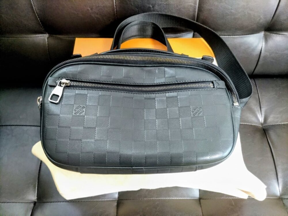 Louis Vuitton Damier Infini Ambler Onyx Black